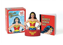 WONDER WOMAN TALKING FIGURE AND BOOK MINI KIT