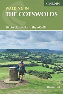 WALKING IN THE COTSWOLDS: 30 CIRCULAR WALKS